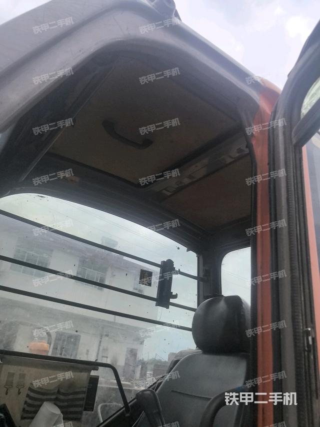 頂棚整體(駕駛室部分) 頂棚整體(駕駛室部分)