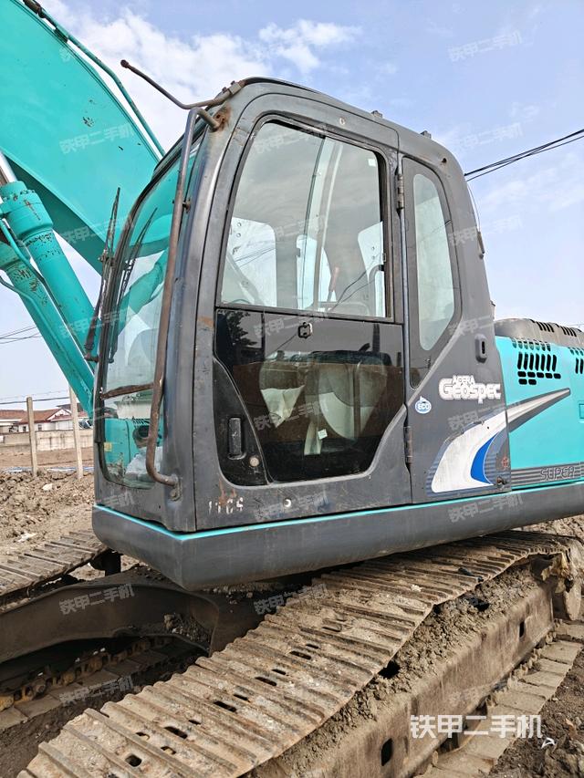 驾驶室左前45度（驾驶室部分）