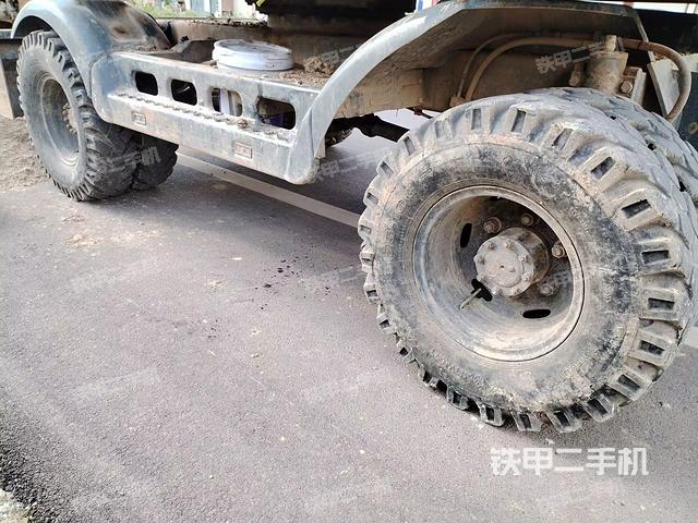 右側(cè)履帶整體?（行走機(jī)構(gòu)）