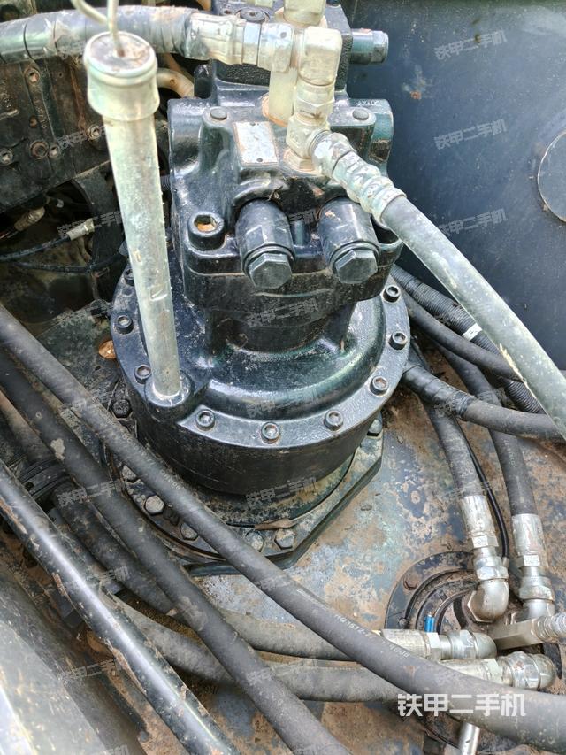 回轉(zhuǎn)馬達（上車部件）