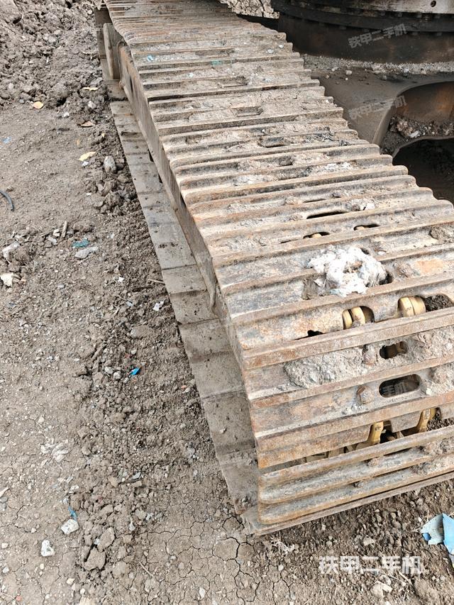 左侧履带整体 （行走机构）