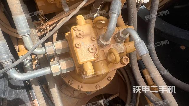 回轉(zhuǎn)馬達(dá)（上車部件）