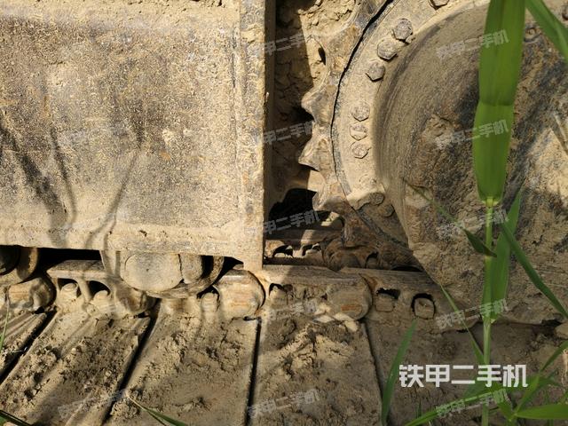 右驱动轮(行走机构) 右驱动轮(行走机构)