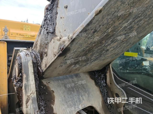 大臂根部?斜視(工作和回轉(zhuǎn)裝置) 大臂根部?斜視(工作和回轉(zhuǎn)裝置)