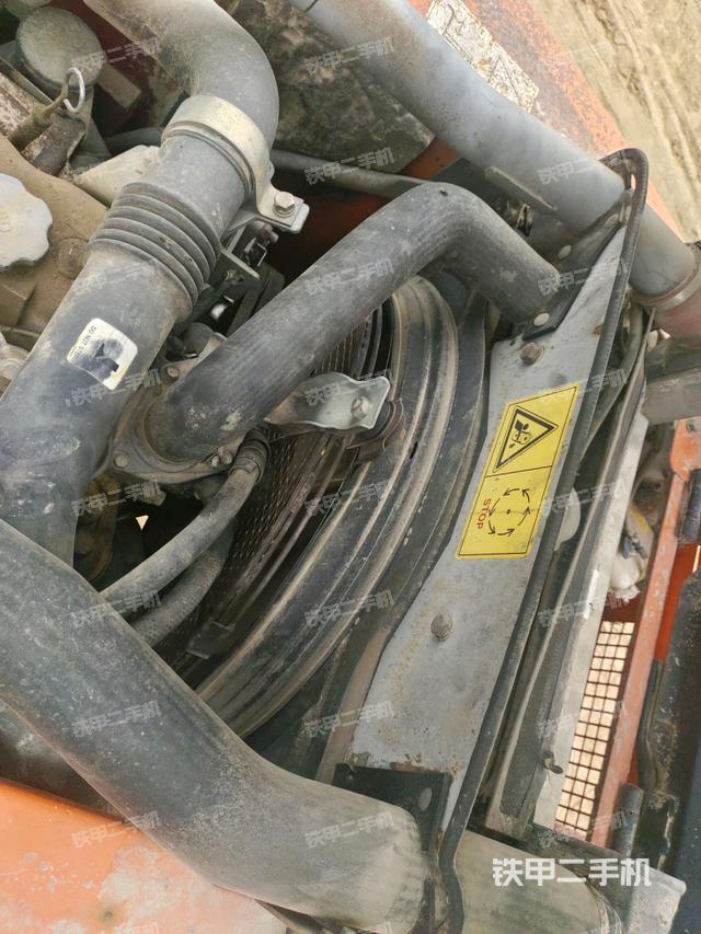 水箱+风扇特写(上车部件) 水箱+风扇特写(上车部件)