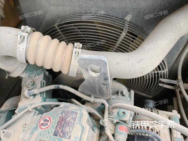 水箱+風(fēng)扇特寫(上車部件) 水箱+風(fēng)扇特寫(上車部件)