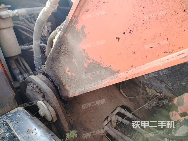 大臂根部?斜視(工作和回轉(zhuǎn)裝置) 大臂根部?斜視(工作和回轉(zhuǎn)裝置)