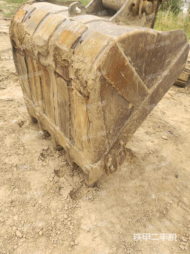 铲斗右后整体（工作和回转装置）