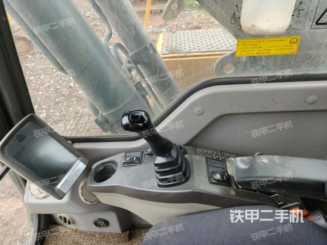 后窗玻璃角標(biāo)(駕駛室部分) 后窗玻璃角標(biāo)(駕駛室部分)