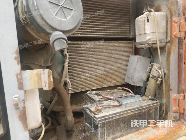 散热器正面(大件舱室) 散热器正面(大件舱室)