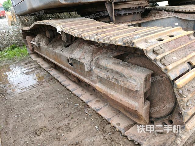 左側(cè)履帶整體?(行走機(jī)構(gòu)) 左側(cè)履帶整體?(行走機(jī)構(gòu))