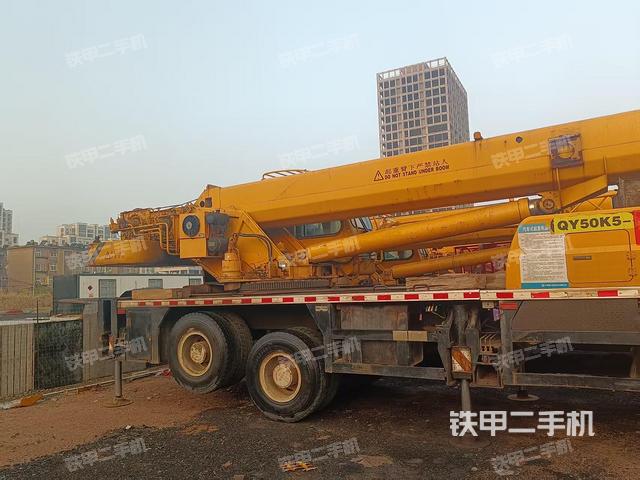 整機(jī)右側(cè)(設(shè)備外觀及核心部件) 整機(jī)右側(cè)(設(shè)備外觀及核心部件)