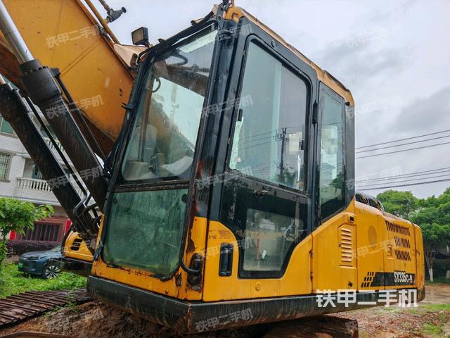 三一重工SY235C挖掘機
