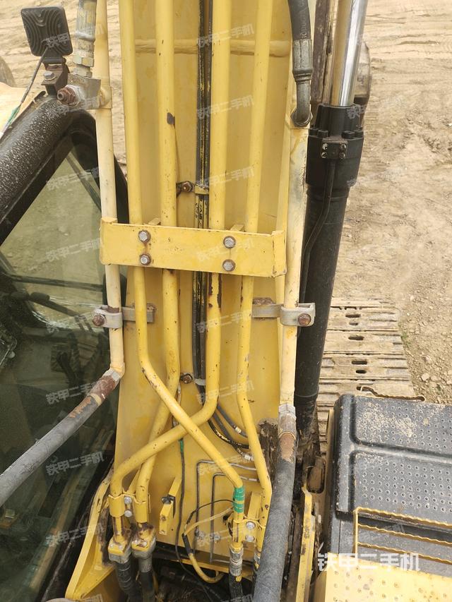 大臂背部俯视（工作和回转装置）