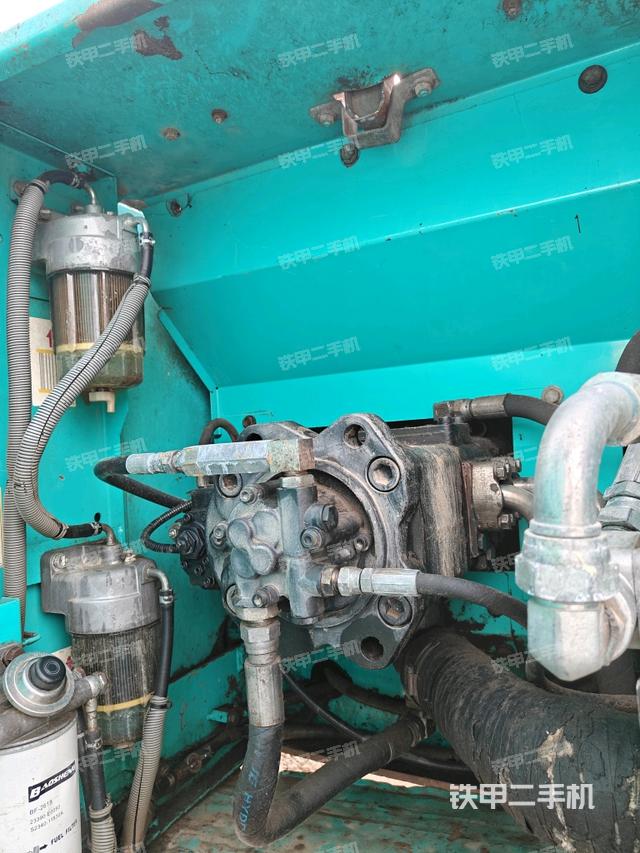 液压泵斜45 左（大件舱室）