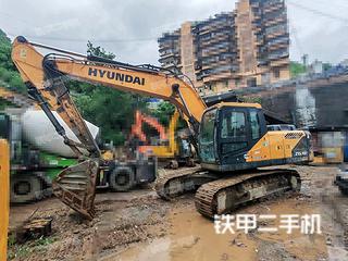 奉節(jié)現(xiàn)代R215LVS挖掘機(jī)實(shí)拍圖片