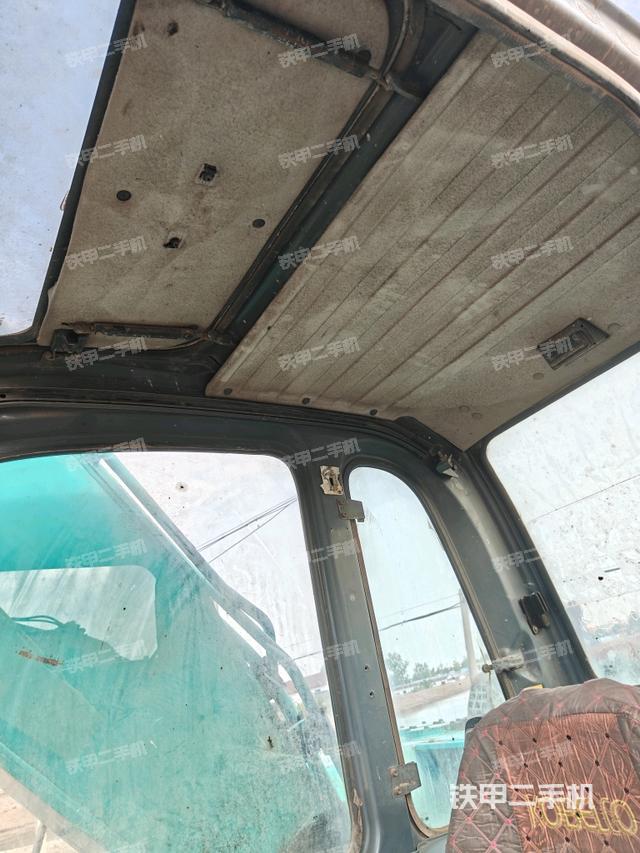 顶棚整体（驾驶室部分）