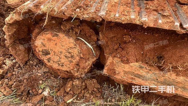 右驅(qū)動(dòng)輪（行走機(jī)構(gòu)）