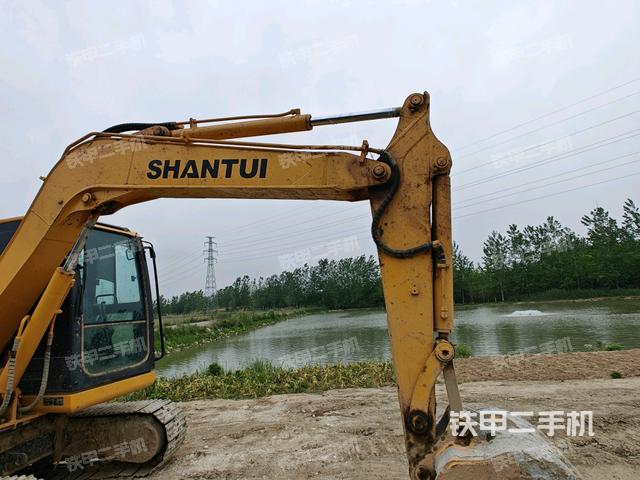 小臂整體右前(工作和回轉(zhuǎn)裝置) 小臂整體右前(工作和回轉(zhuǎn)裝置)