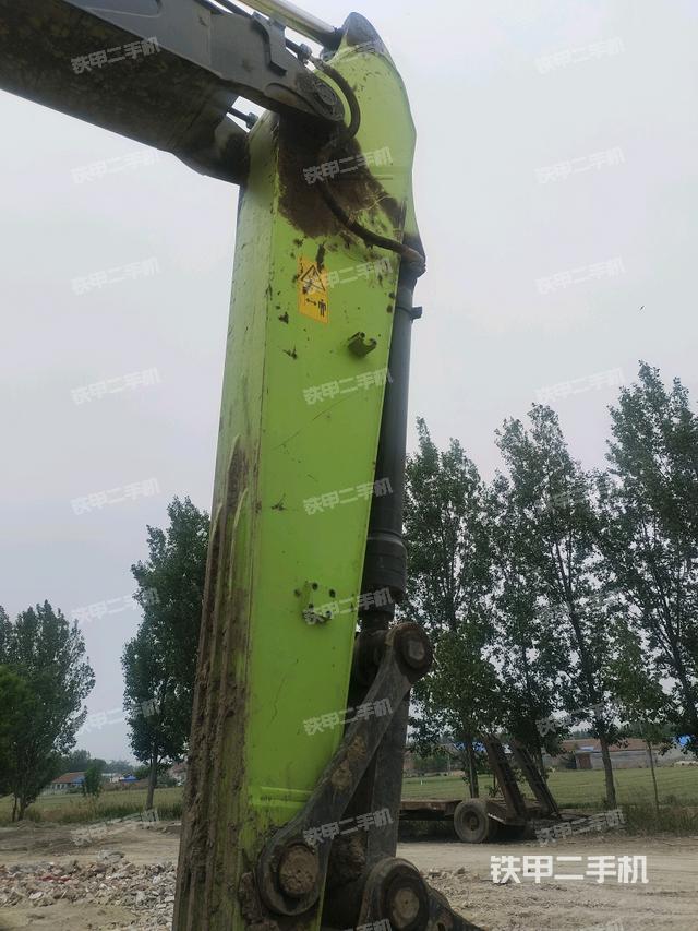 小臂整体左后（工作和回转装置）