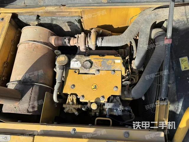 發(fā)動機整體俯視(整機外觀) 發(fā)動機整體俯視(整機外觀)