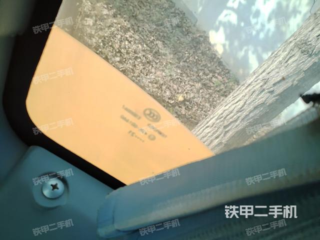 后窗玻璃角标(驾驶室部分) 后窗玻璃角标(驾驶室部分)