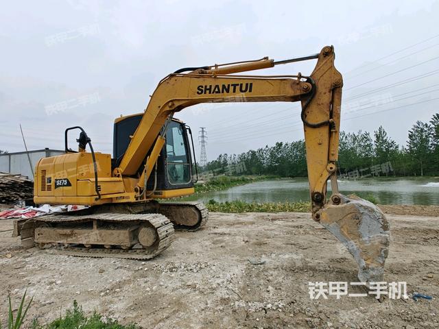 右前45(整機(jī)外觀) 右前45(整機(jī)外觀)