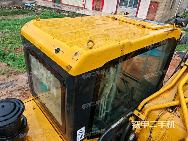 驾驶室顶部俯视(上车部件) 驾驶室顶部俯视(上车部件)