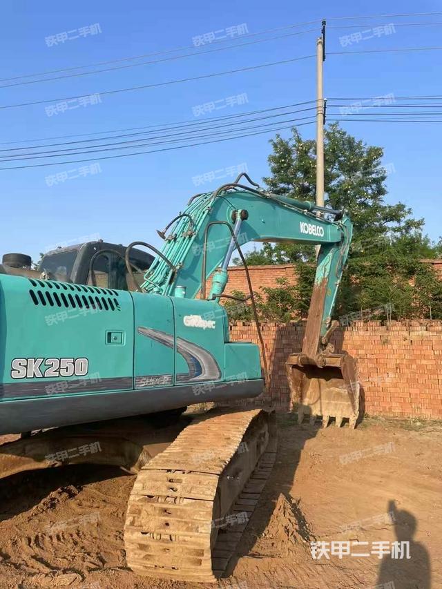 整機(jī)右后45°(整機(jī)外觀) 整機(jī)右后45°(整機(jī)外觀)