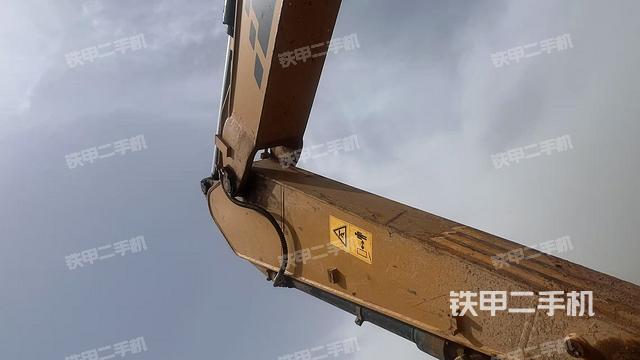 小臂整體左后（工作和回轉(zhuǎn)裝置）