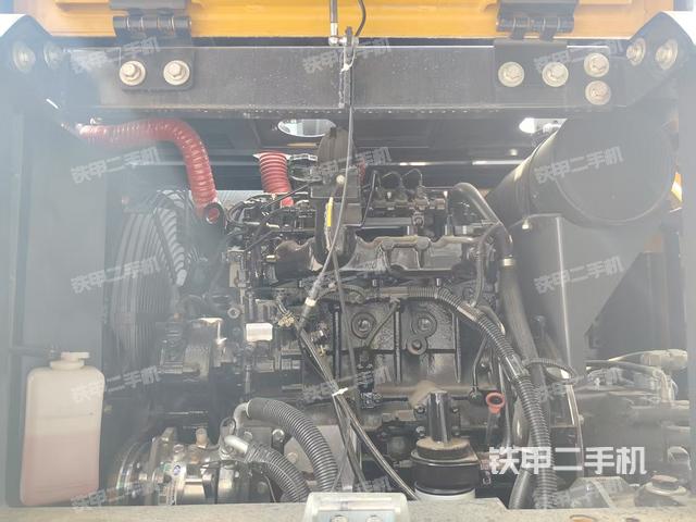 發(fā)動(dòng)機(jī)整體俯視(整機(jī)外觀) 發(fā)動(dòng)機(jī)整體俯視(整機(jī)外觀)