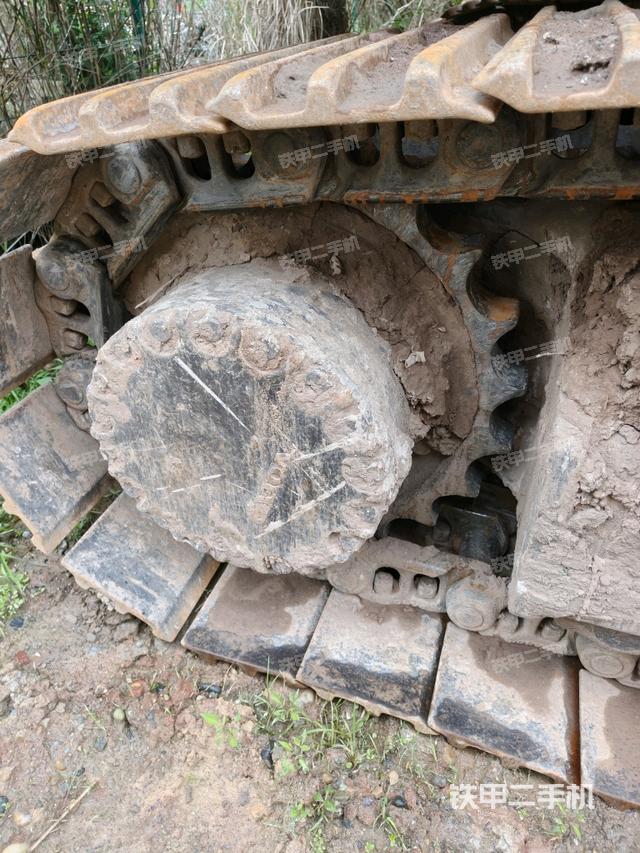 右側(cè)履帶整體(行走機(jī)構(gòu)) 右側(cè)履帶整體(行走機(jī)構(gòu))