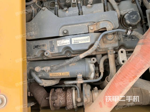 气门室盖螺丝特写(上车部件) 气门室盖螺丝特写(上车部件)