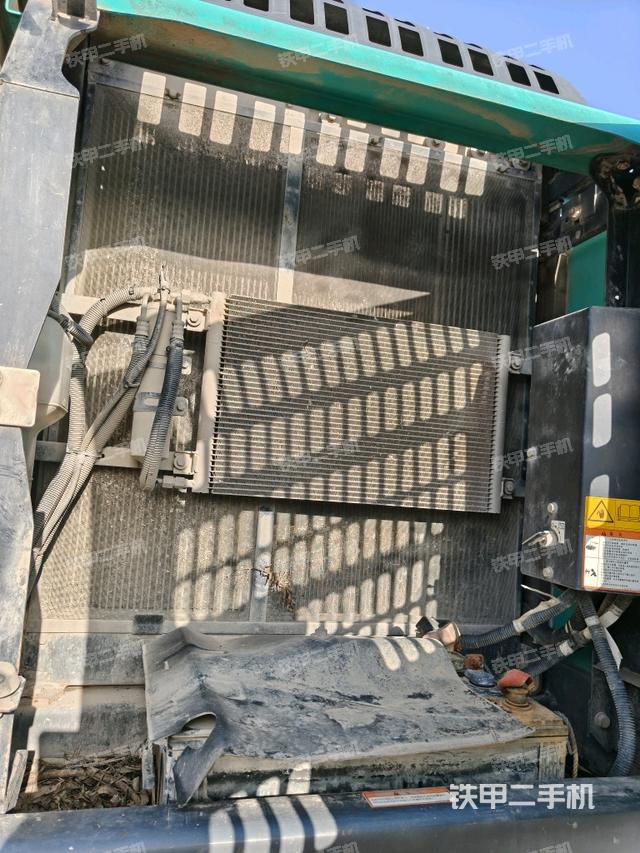 散熱器正面（大件艙室）