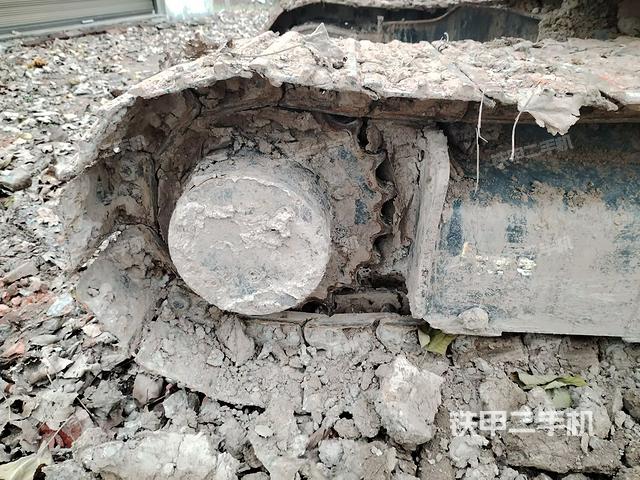 左驅(qū)動(dòng)輪（行走機(jī)構(gòu)）