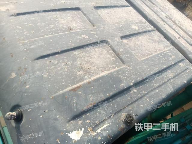 駕駛室頂部(整機外觀) 駕駛室頂部(整機外觀)