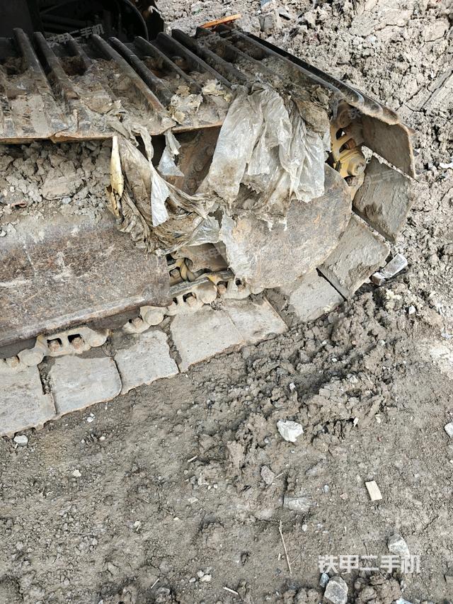 右驱动轮（行走机构）