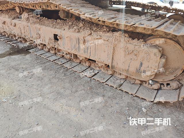 單側(cè)履帶整體（整機(jī)外觀）