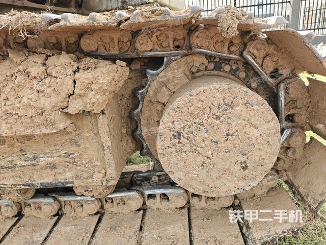 右側(cè)行走馬達(dá)蓋板(行走機(jī)構(gòu)) 右側(cè)行走馬達(dá)蓋板(行走機(jī)構(gòu))