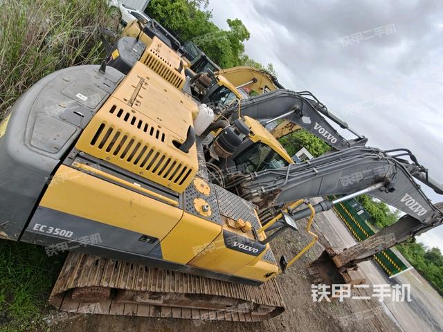 右后45(整機(jī)外觀) 右后45(整機(jī)外觀)