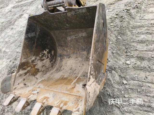 鏟斗45度(工作和回轉(zhuǎn)裝置) 鏟斗45度(工作和回轉(zhuǎn)裝置)