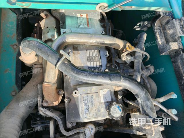 駕駛室頂部俯視（上車部件）