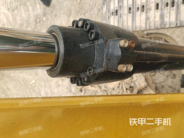 大臂油缸整體?豎拍(工作和回轉(zhuǎn)裝置) 大臂油缸整體?豎拍(工作和回轉(zhuǎn)裝置)