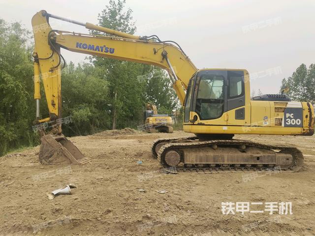 小松PC220-8挖掘機(jī)