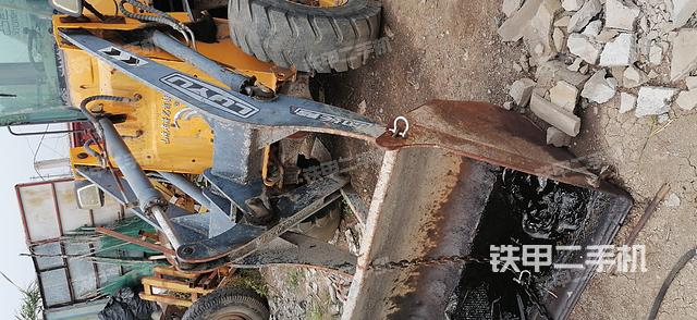 工作裝置整體（整機外觀及大件）