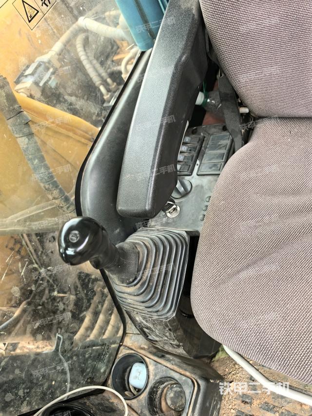 后窗玻璃角标(驾驶室部分) 后窗玻璃角标(驾驶室部分)