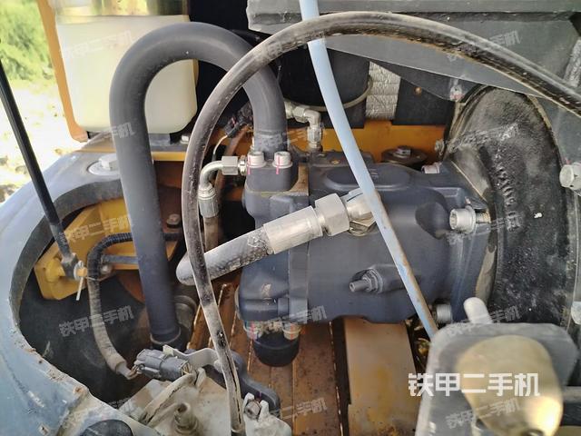 液压泵室(大件舱室) 液压泵室(大件舱室)