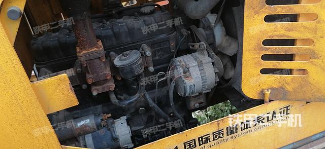 發(fā)動機左側（整機外觀及大件）