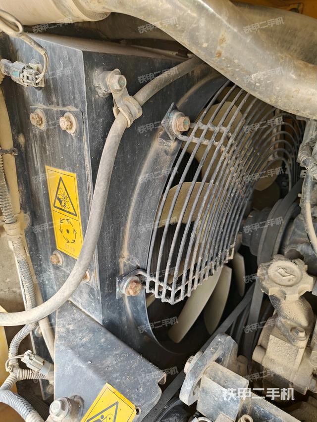 水箱+風(fēng)扇特寫(上車部件) 水箱+風(fēng)扇特寫(上車部件)