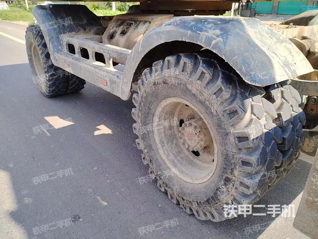 左側(cè)履帶整體?（行走機(jī)構(gòu)）